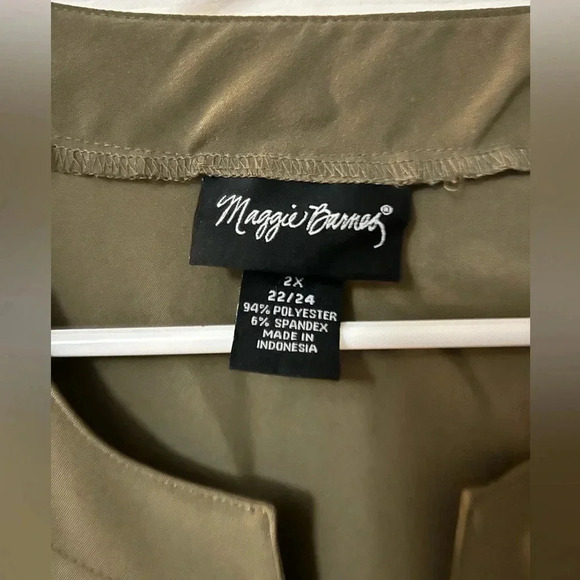 Maggie Barnes women’s 3/4 sleeve - Picture 3 of 5